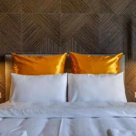 Hygge With Large Communal Pool And Private Hot Tub