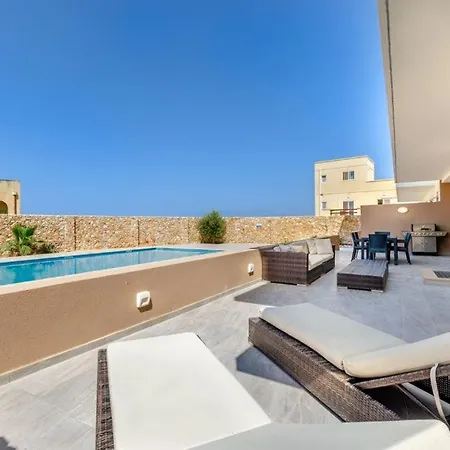 Hygge With Large Communal Pool And Private Hot Tub