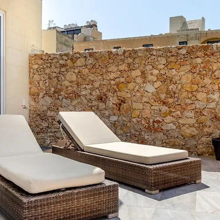 Hygge With Large Communal Pool And Private Hot Tub