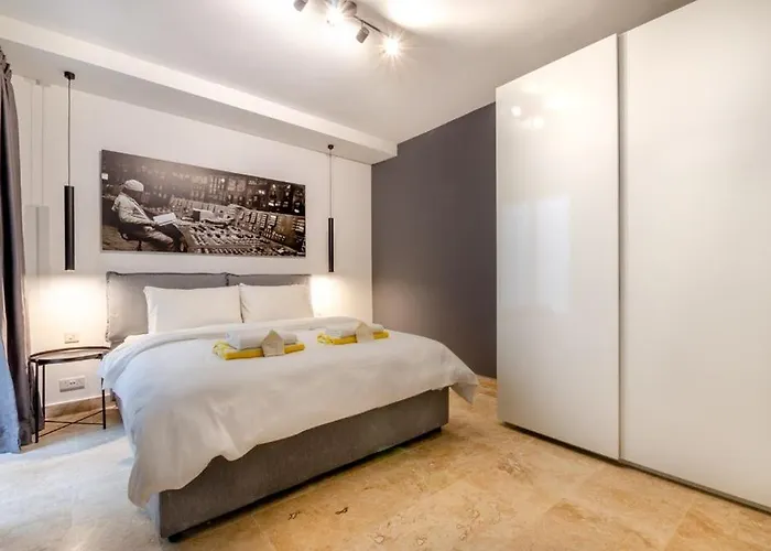 Hygge With Large Communal Pool And Private Hot Tub 아파트