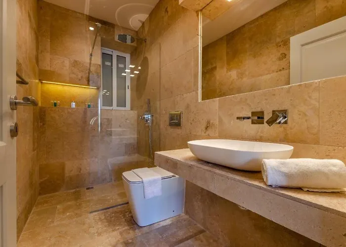 Hygge With Large Communal Pool And Private Hot Tub * 자프라