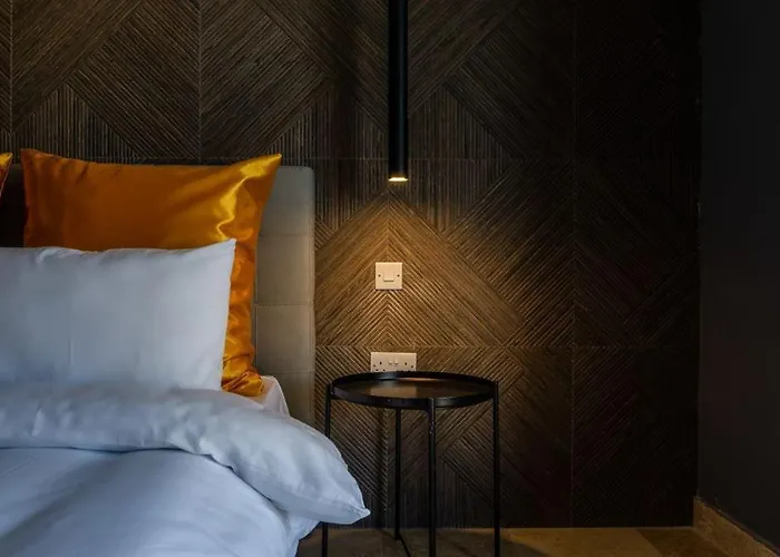 Hygge With Large Communal Pool And Private Hot Tub 아파트 *