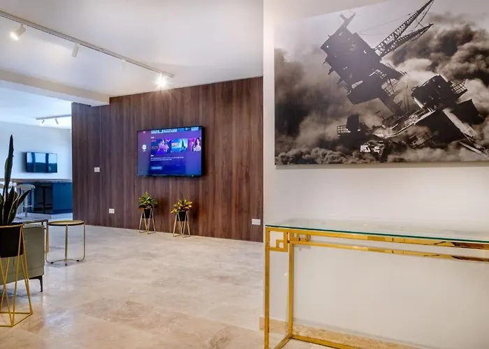 아파트 Hygge With Large Communal Pool And Private Hot Tub 자프라