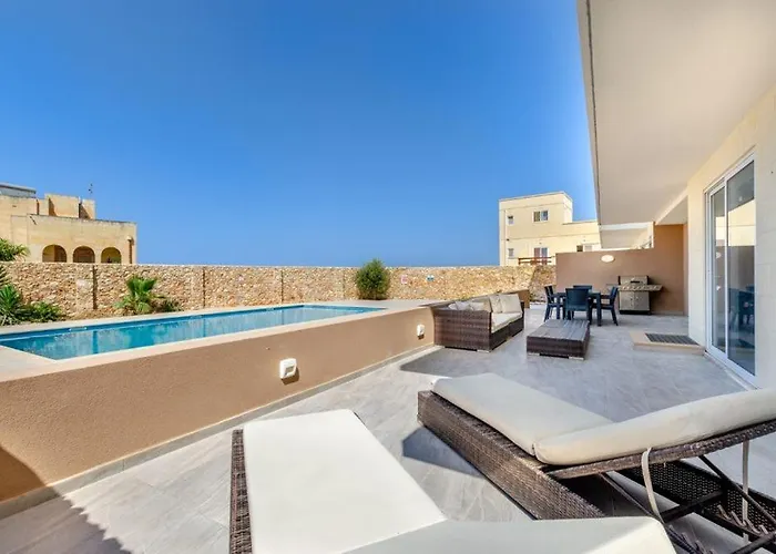 Hygge With Large Communal Pool And Private Hot Tub